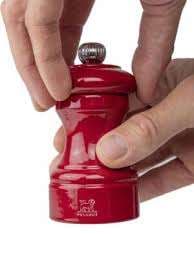 MOULIN POIVRE LAQUE ROUGE PASSION 10CM PEUGEOT